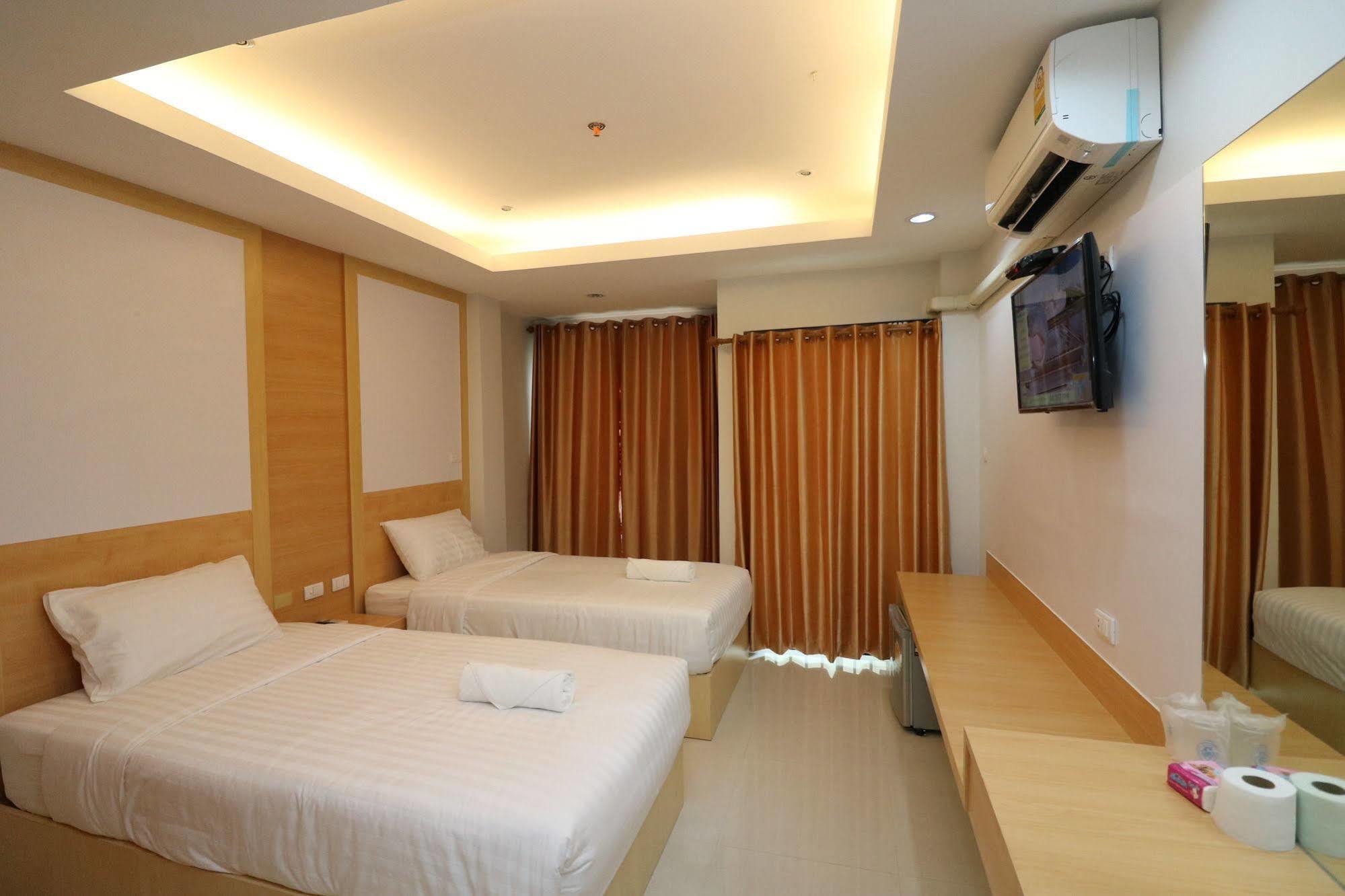 Calivefornia 2016 Hotel Chiang Rai Exterior photo